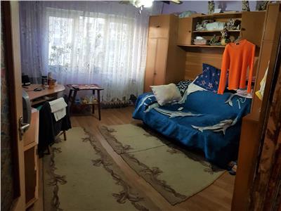Apartament 3 camere de vanzare Mircea Cel Batran
