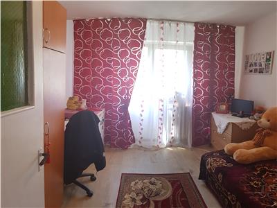 Apartament 3 camere, decomandat, Tatarasi