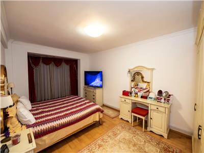 Apartament cu 4 camere deosebit in zona Alexandru - Piata Voievozilor